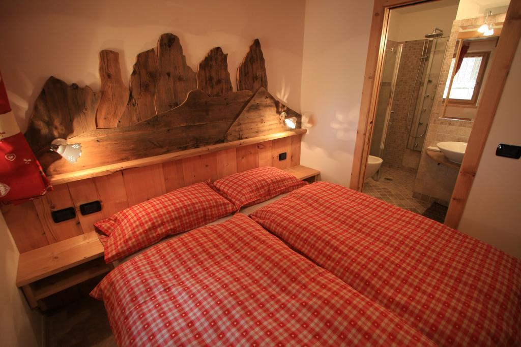 Chalet Pian Campitello di Fassa Kamer foto